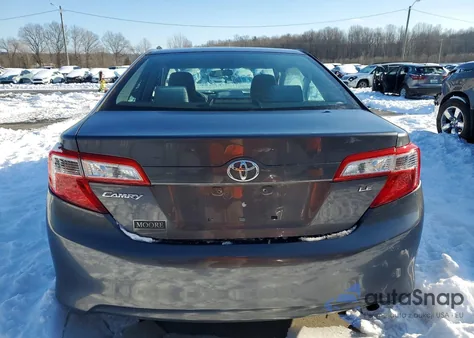 2012 Toyota Camry Base z USA, uszkodzony, nr VIN 4T4BF1FK1CR209283